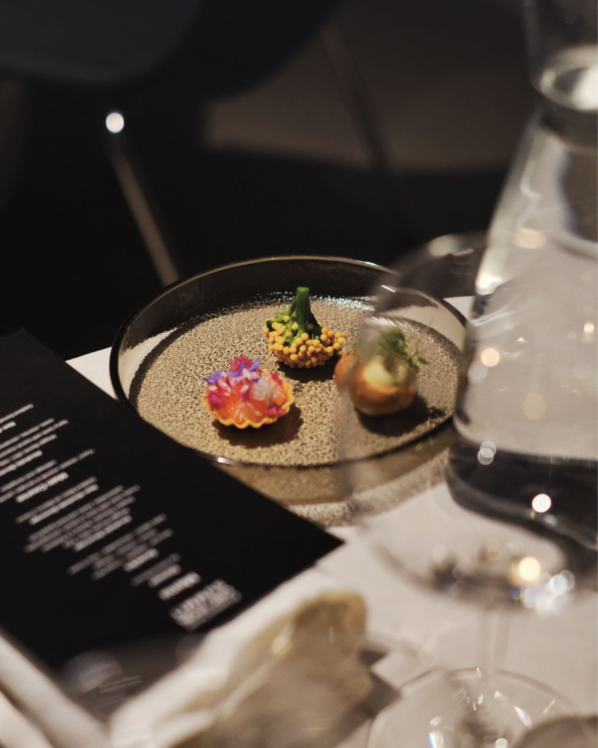 Just Glass Edge Between Plate Smoke/17cm