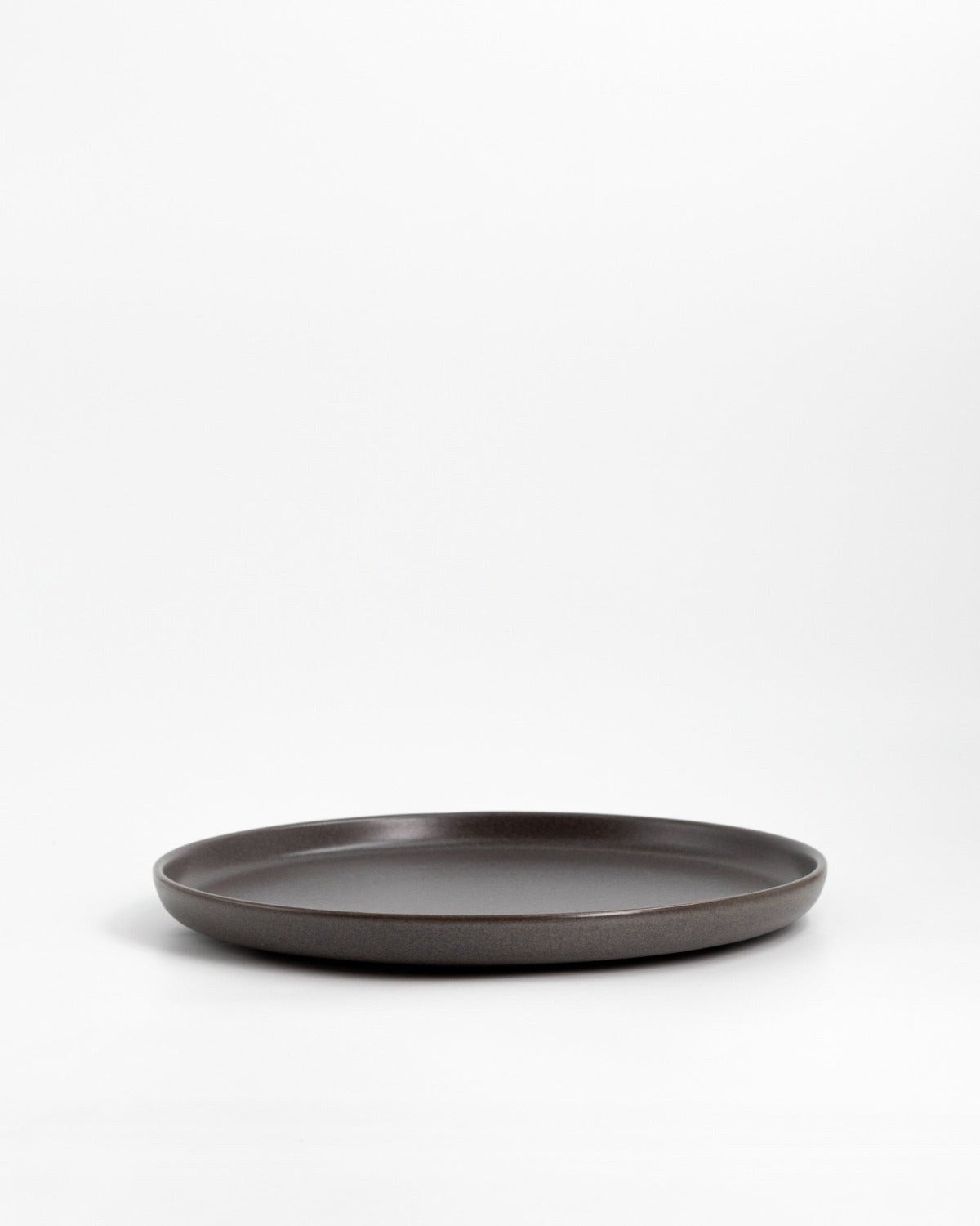 Tallrik Archi Stone, gråbrun stengods 28 cm (bild 3) – från Norling Studio