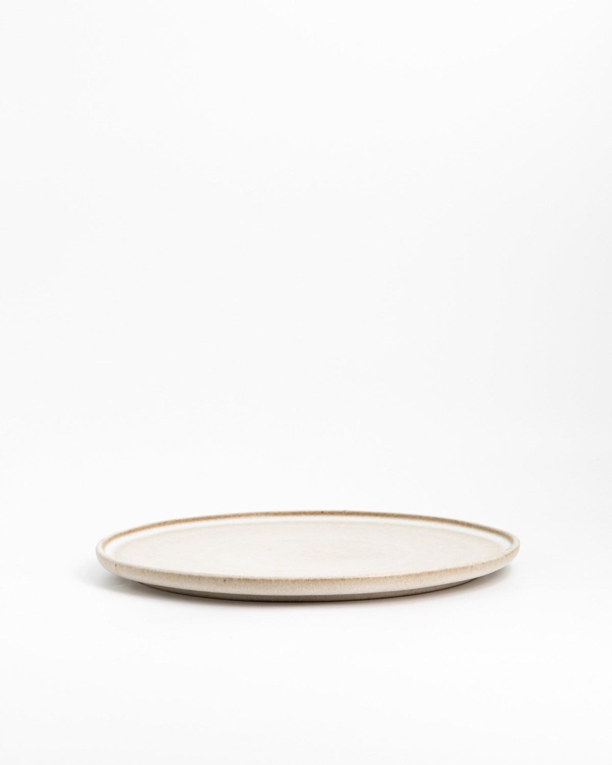 Tallrik Farrago Sand, sandbeige 28 cm (bild 3) – från Norling Studio