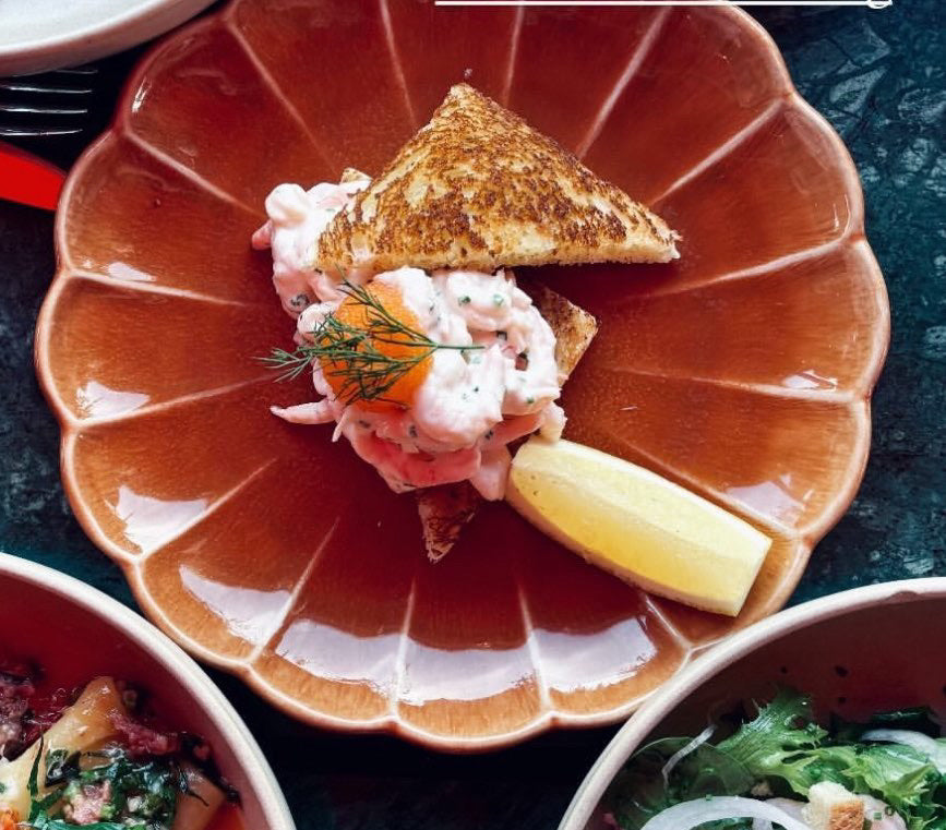 Farrago Flower Servis 24-delar Caramel Sand