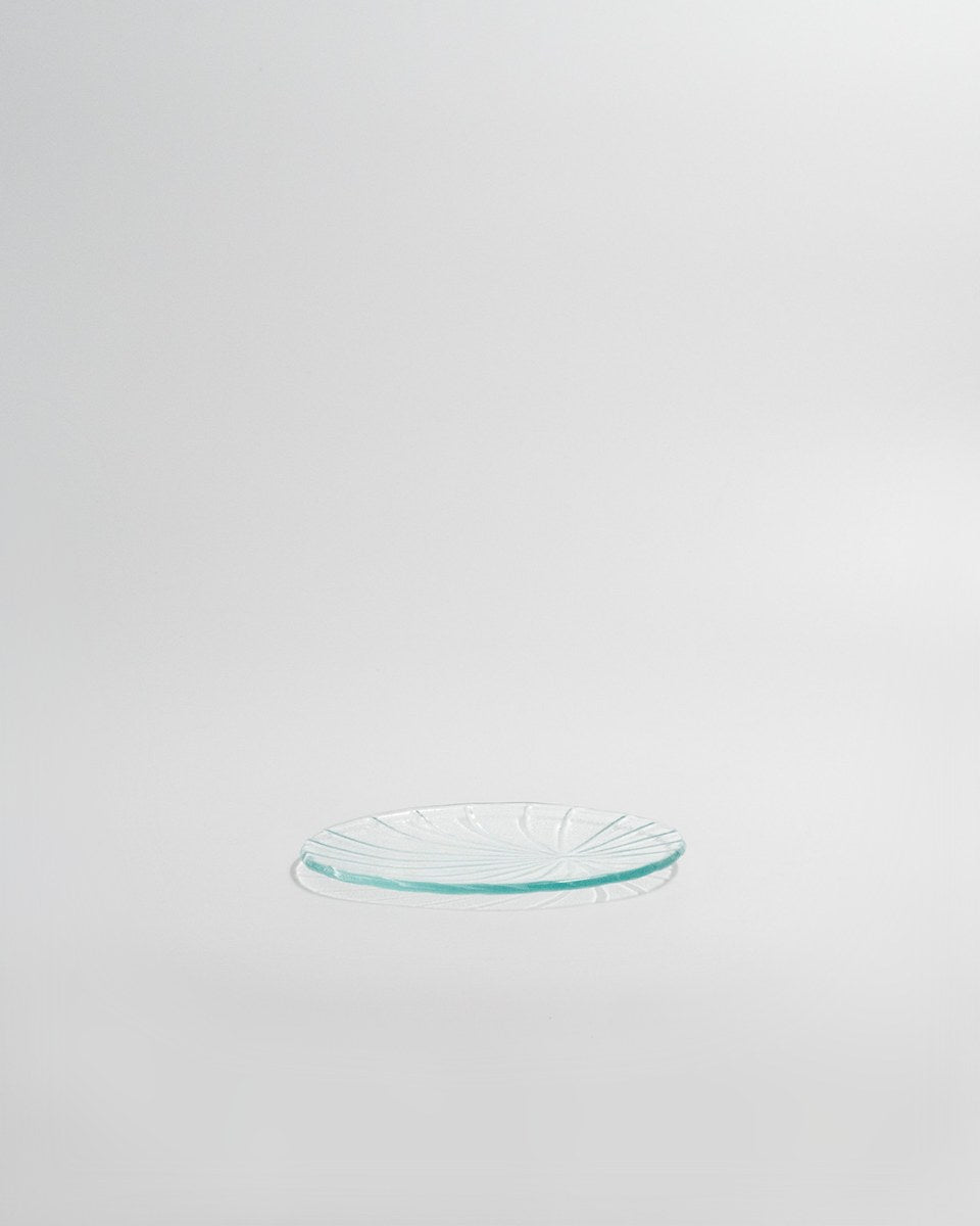 Liten Tallrik Just Glass Seashell Clear, klar glas 15 cm (bild 2) – från Norling Studio