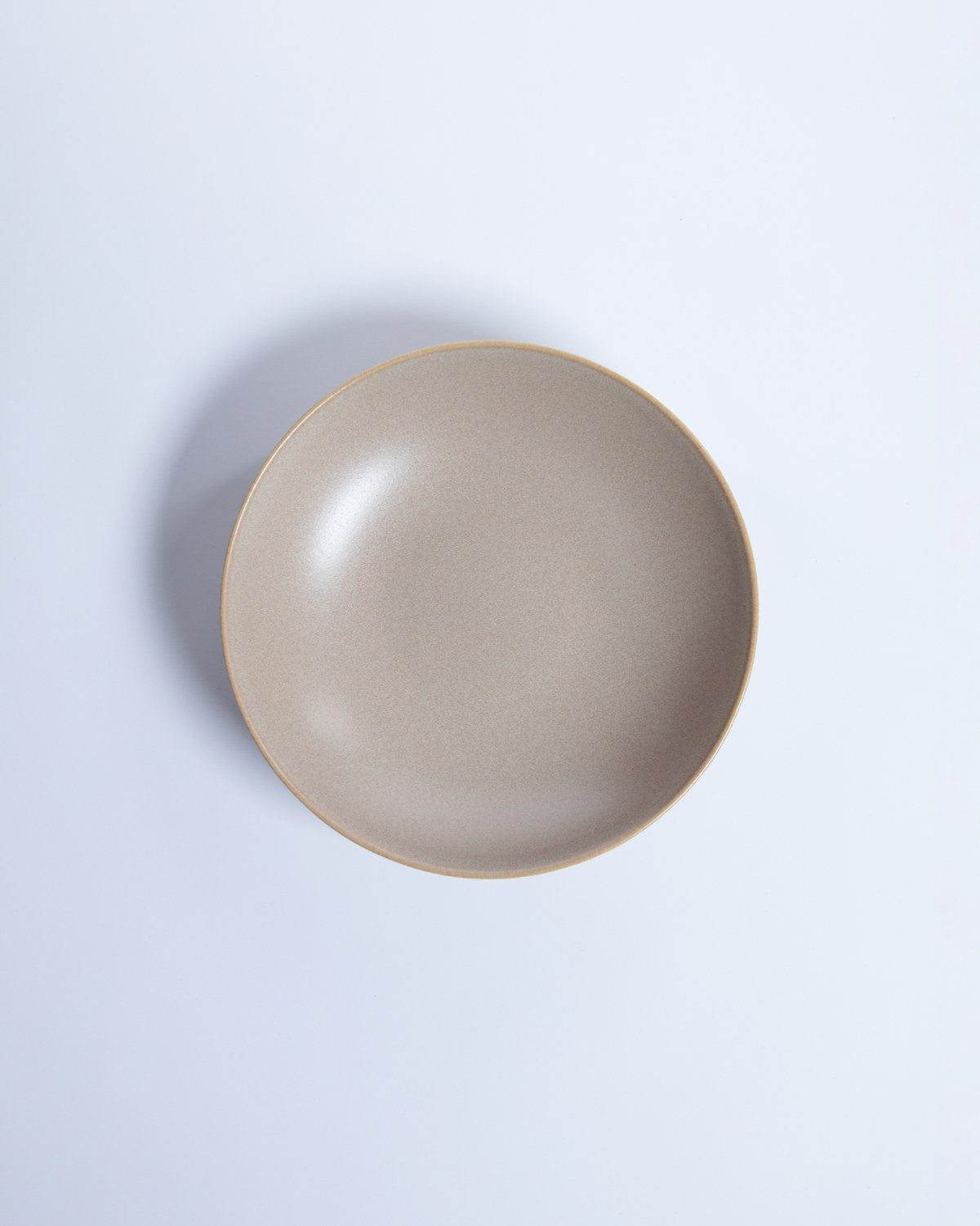 Djuptallrik Archi Deco Sand, sandbeige stengods 22 cm (bild 3) – från Norling Studio