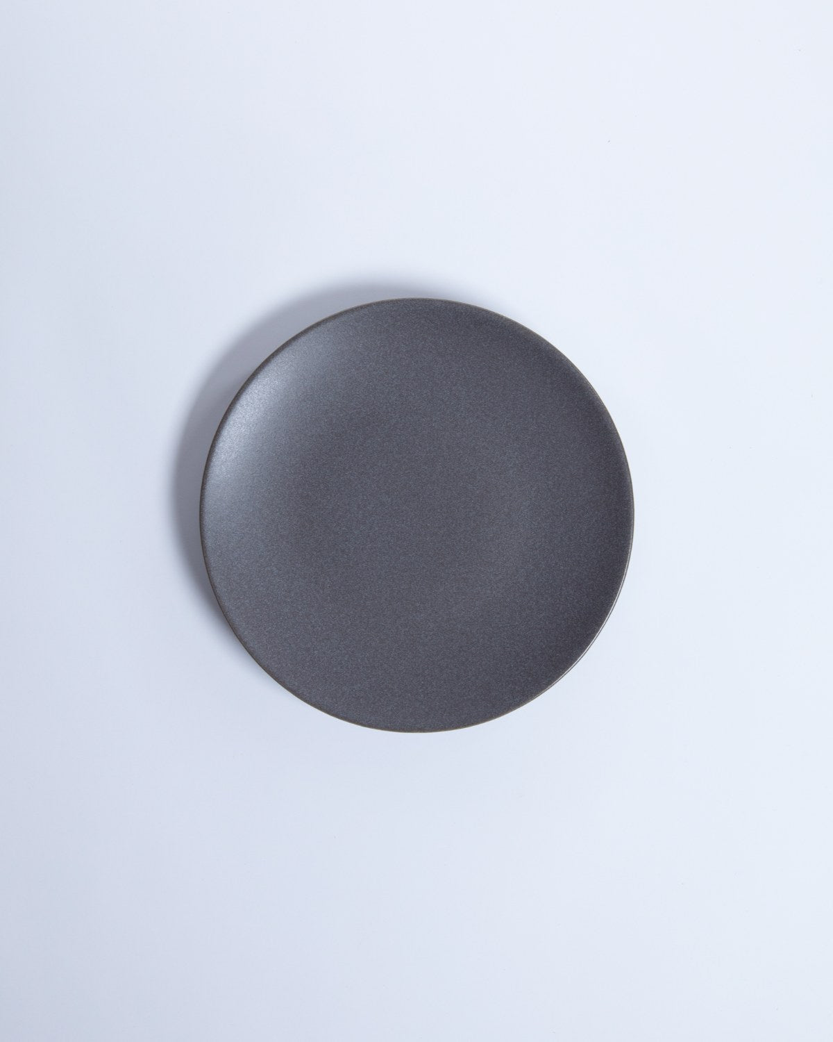 Liten Tallrik Archi Deco Stone, gråbrun stengods 21 cm, flera exemplar tillsammans – från Norling Studio
