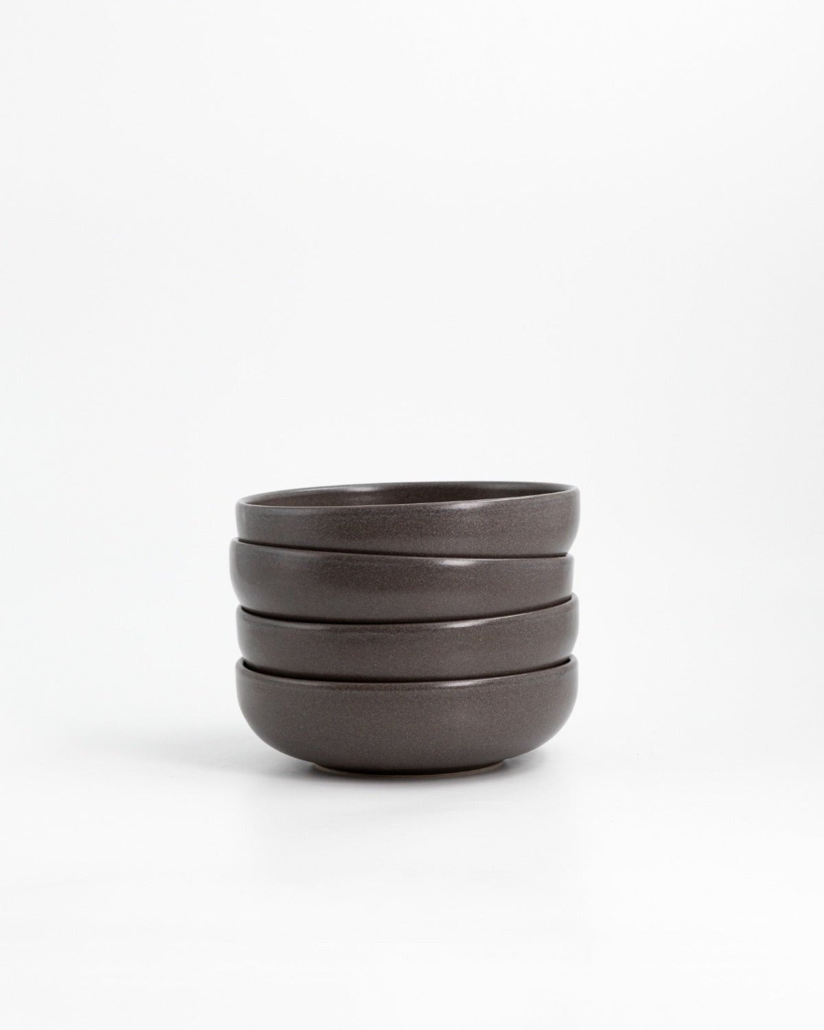 Liten Skål Archi Stone, gråbrun stengods 16 cm, ett exemplar framifrån – från Norling Studio