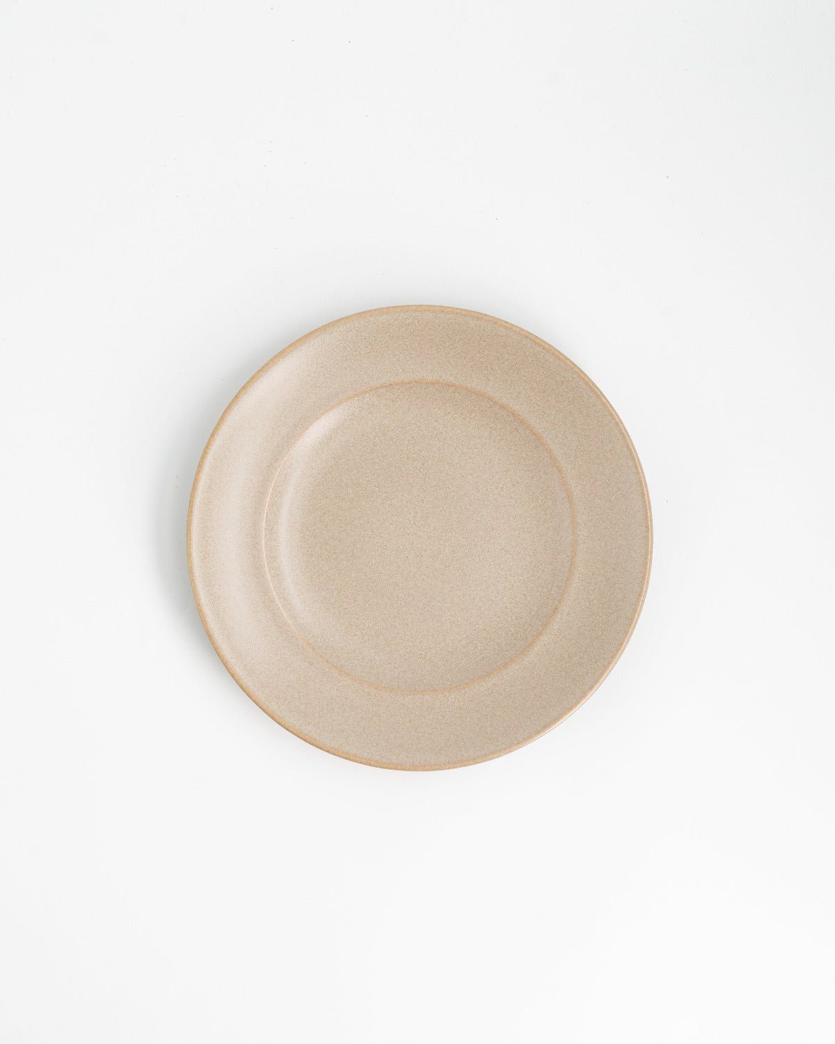 Tallrik Archi Rim Sand, sandbeige stengods 22 cm (bild 2) – från Norling Studio