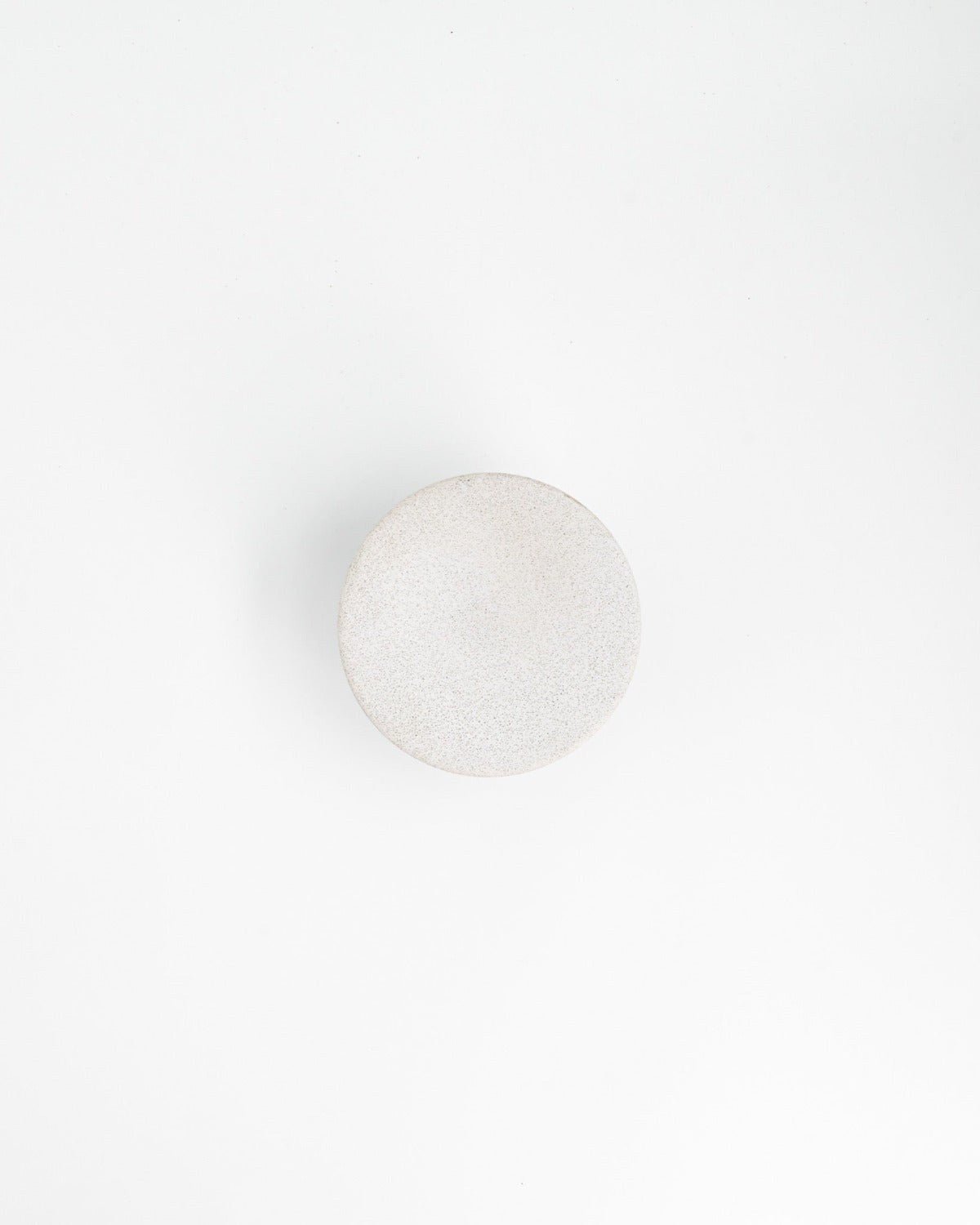 Piedestal Farrago Rough Grey, strävt grå 12 cm (bild 2) – från Norling Studio