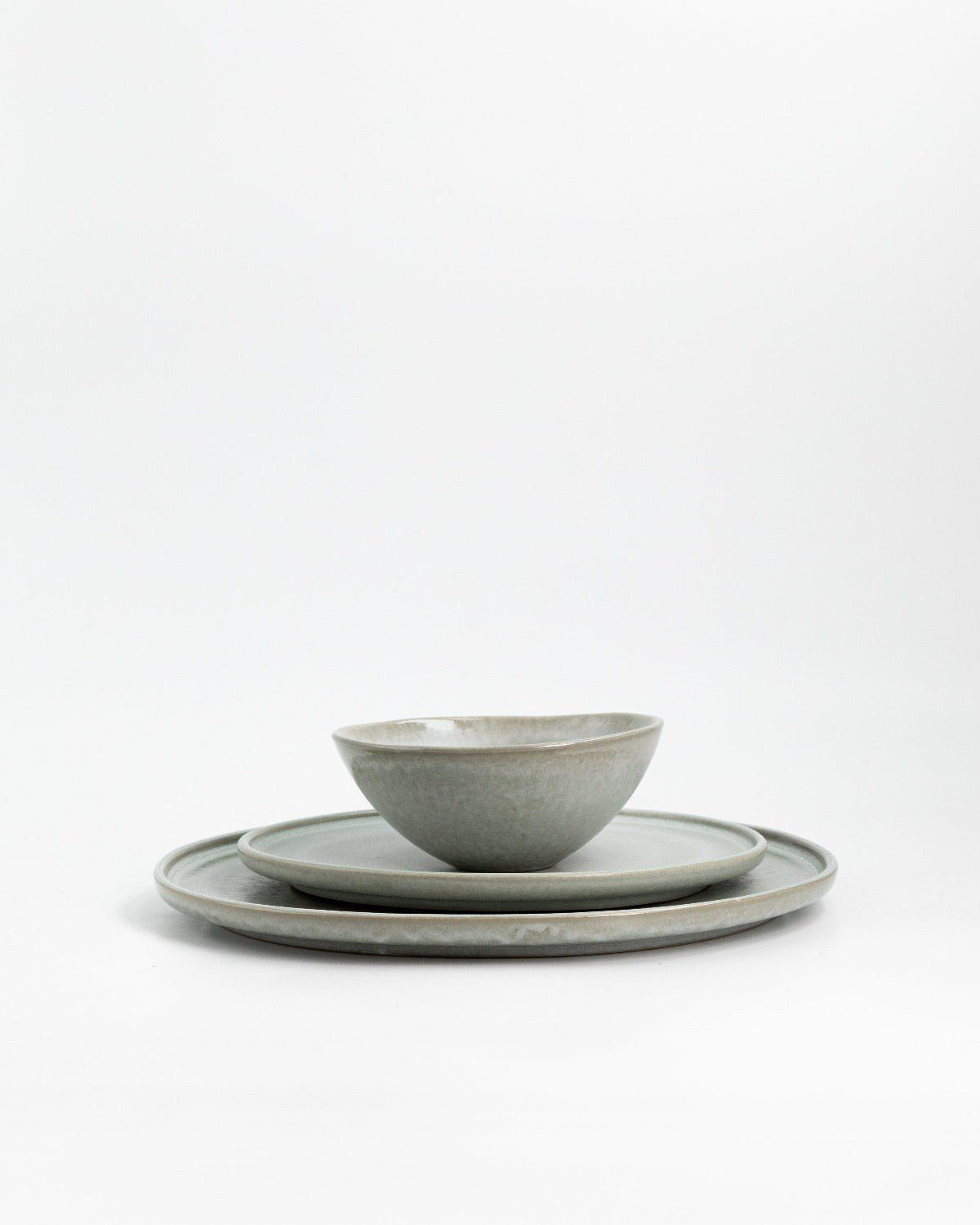 Tallrik Farrago Grey, grå 22 cm – från Norling Studio