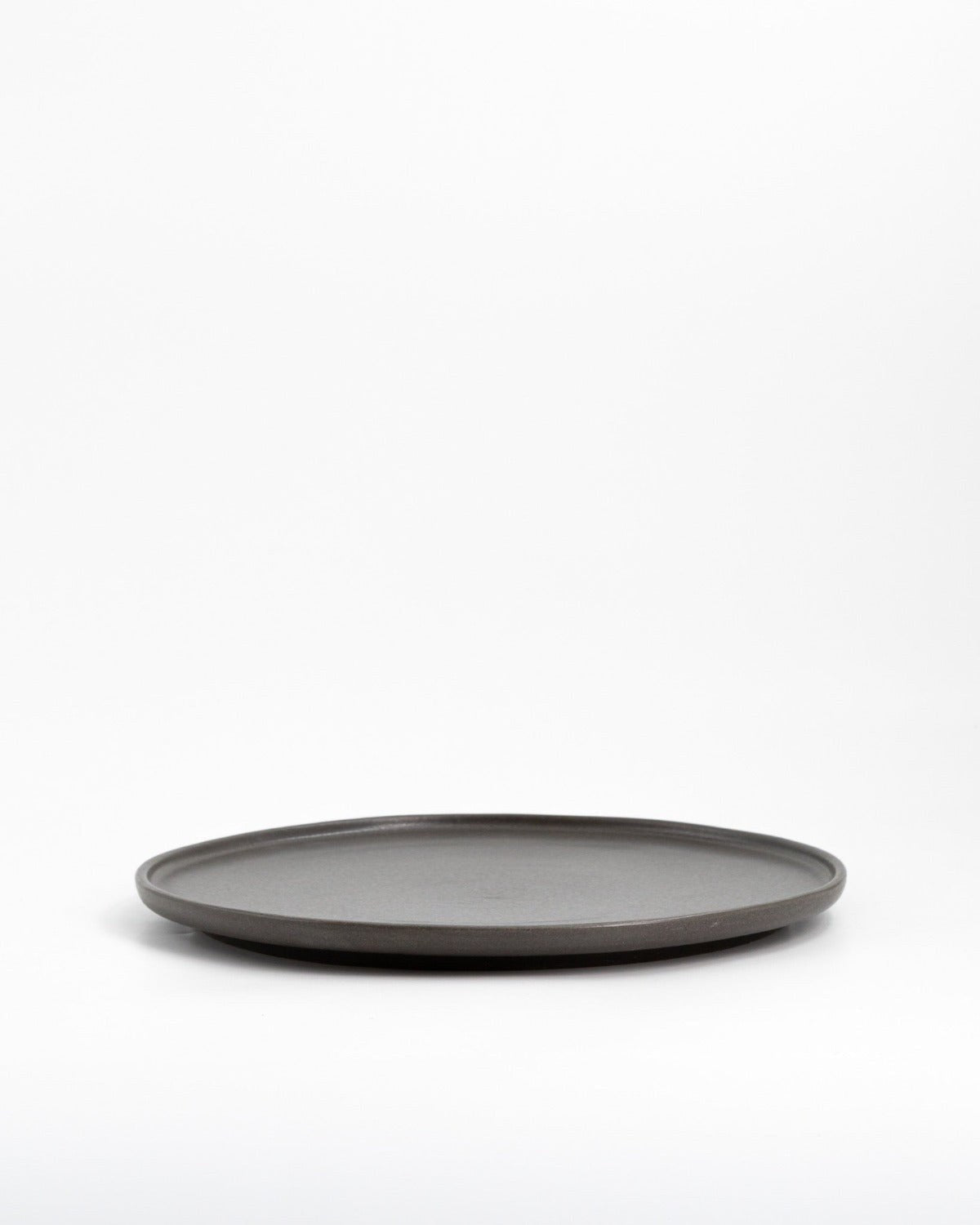 Tallrik Farrago Stone, gråbrun 28 cm (bild 3) – från Norling Studio
