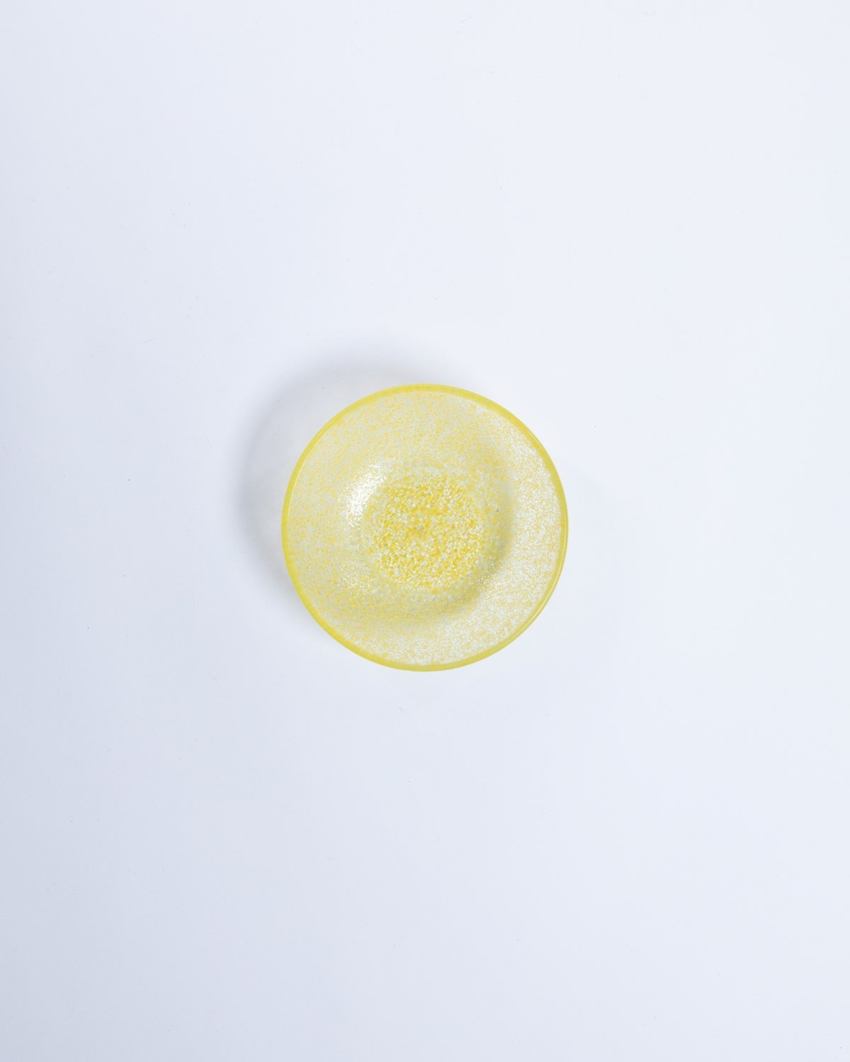 Liten Skål Just Glass Turmeric, gurkmejegul glas 13,5 cm (bild 2) – från Norling Studio