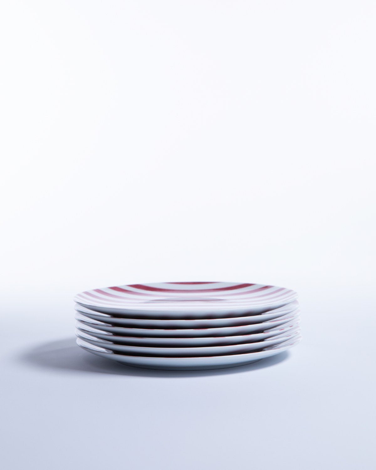 Tallrik Liguria Burgundy, vinröd 24 cm (bild 2) – från Norling Studio