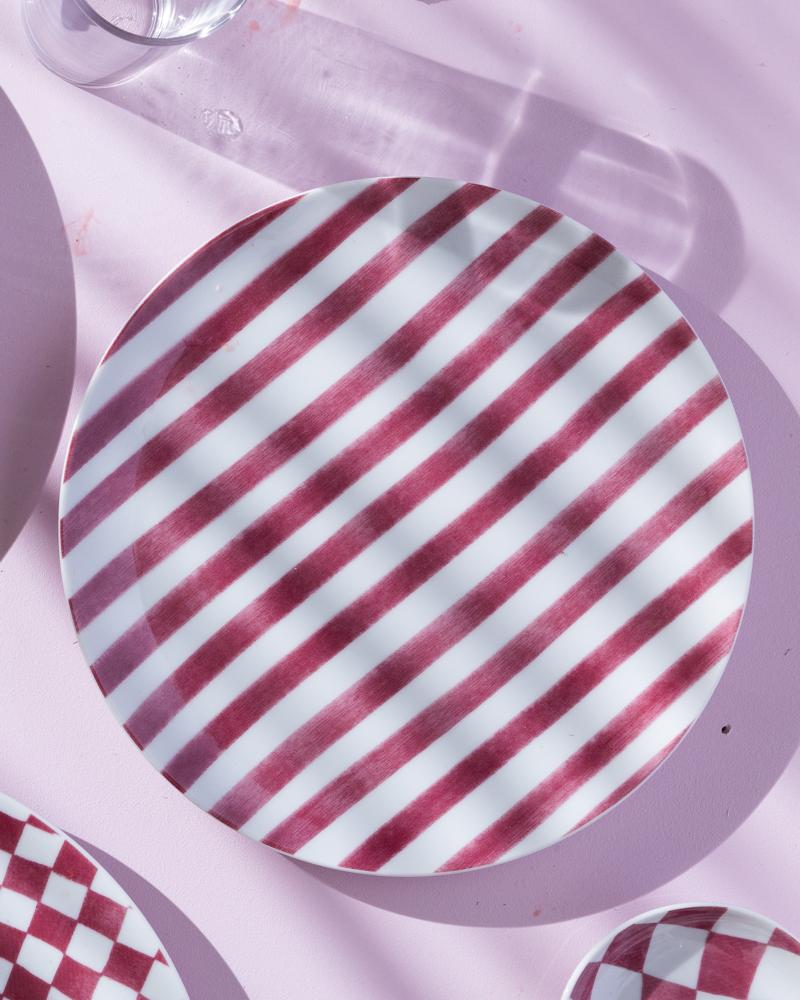 Liguria Plate Burgundy/28cm