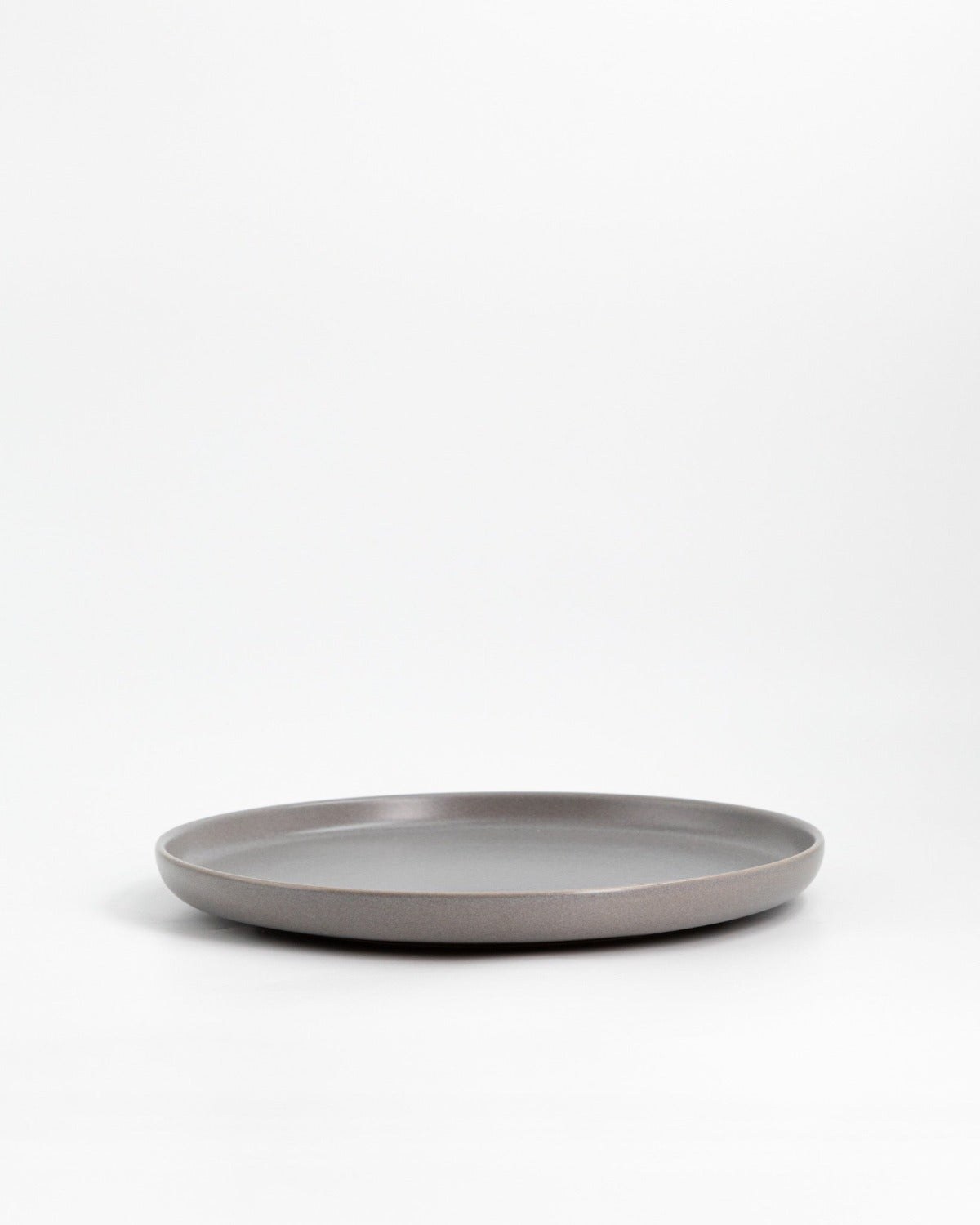 Tallrik Archi Dark Ash, varmgrå stengods 28 cm (bild 3) – från Norling Studio
