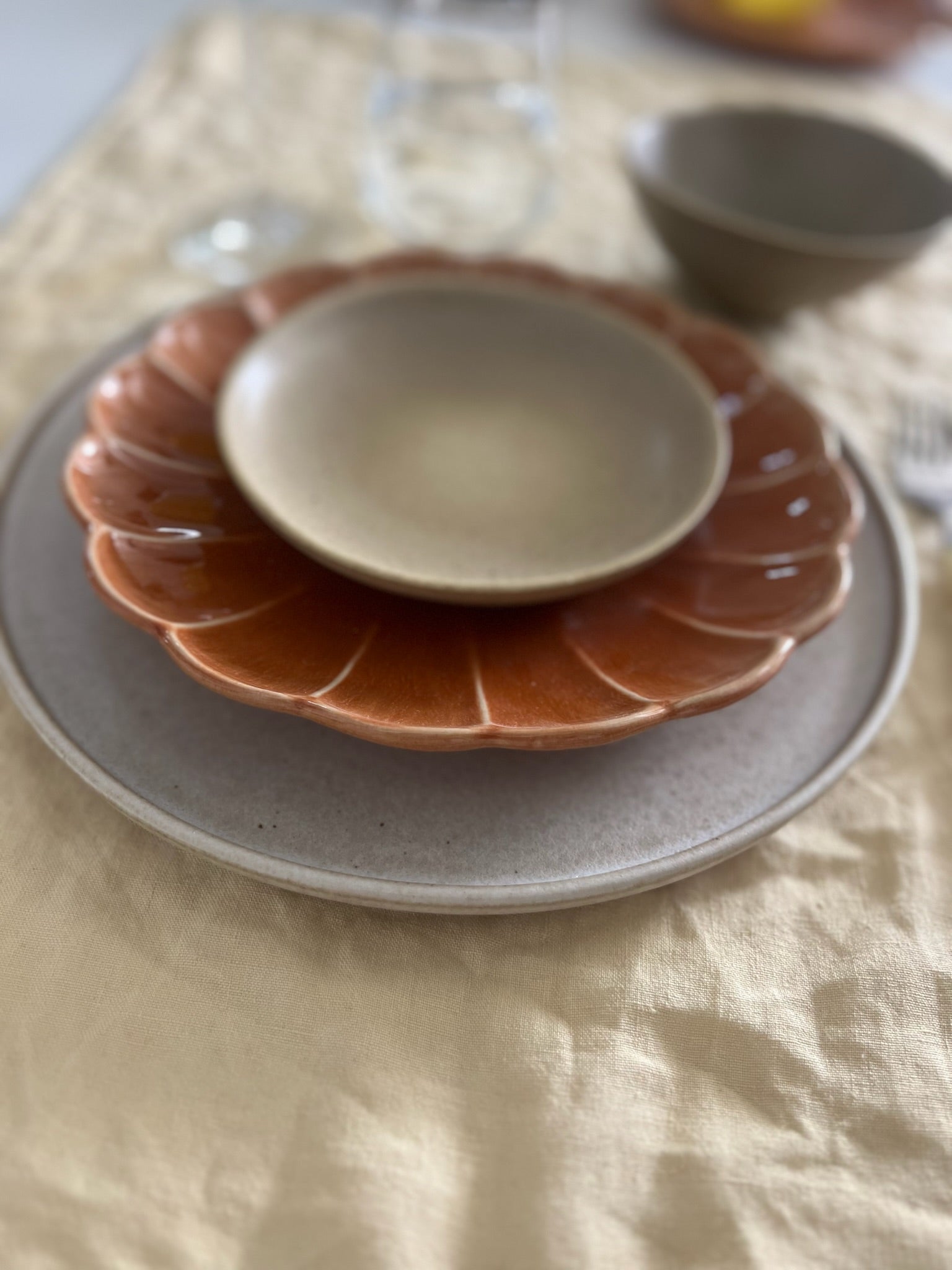 Farrago Plate Flower Caramel/22.5cm