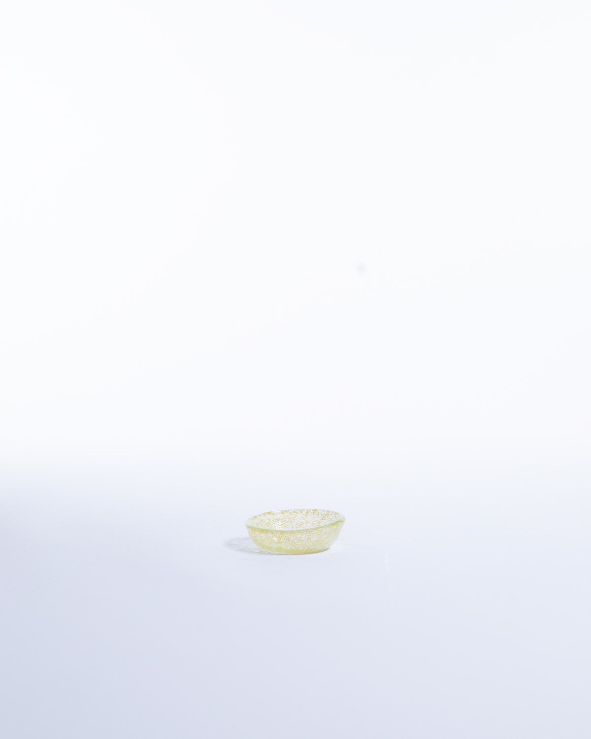 Dippskål Just Glass Turmeric, gurkmejegul glas 7 cm (bild 3) – från Norling Studio
