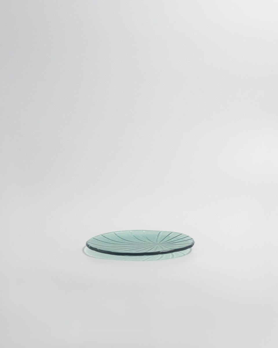 Liten Tallrik Just Glass Seashell Green, grön glas 15 cm (bild 2) – från Norling Studio