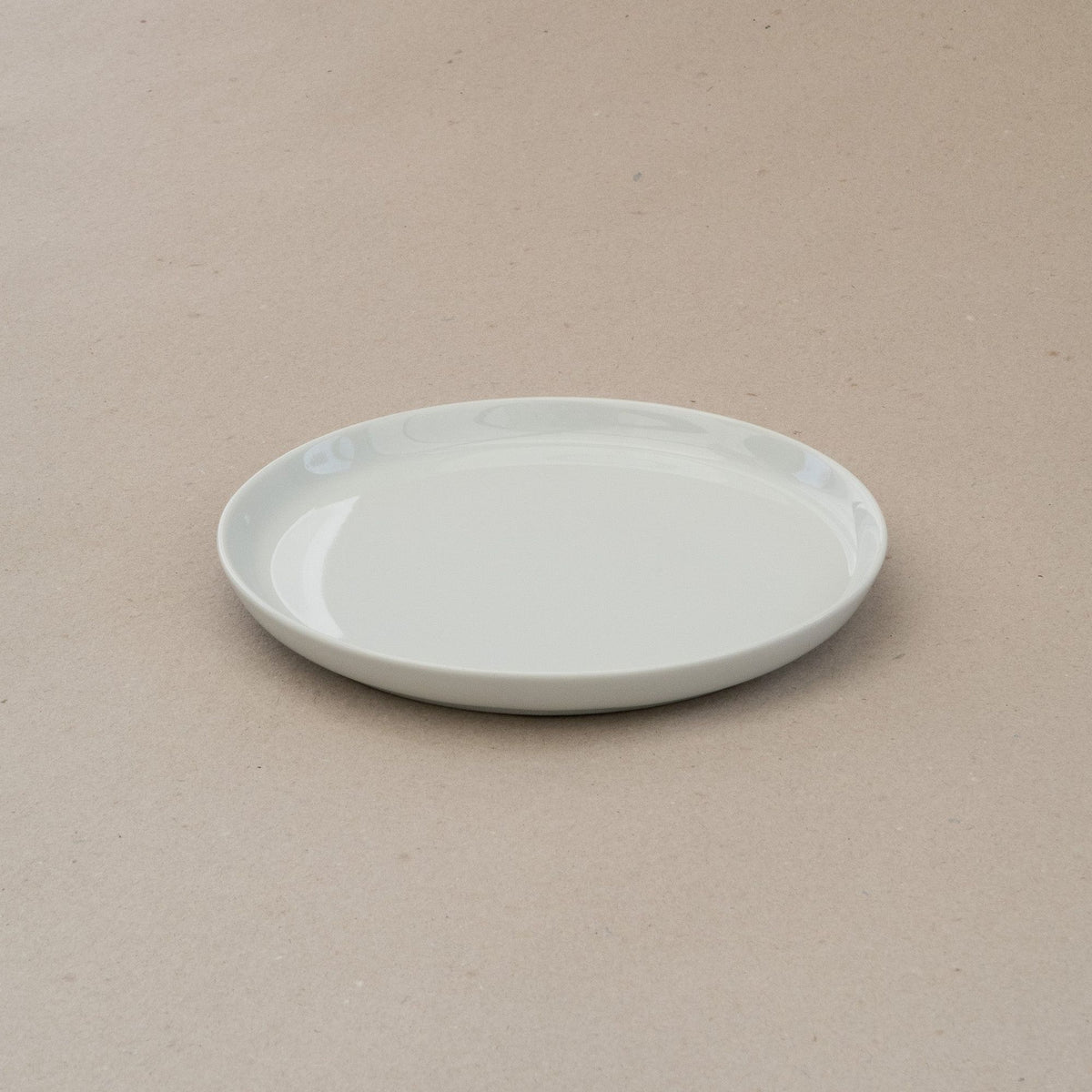 Plate Minimalistic 22 cm – från Norling Studio