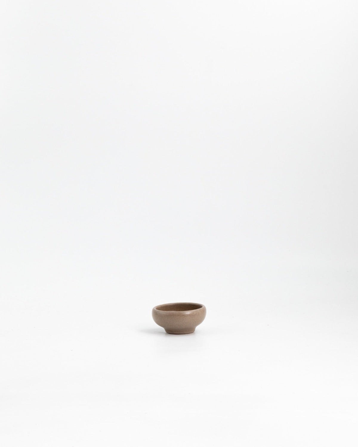 Dippskål Rocky Handgjord Mocha, mockabrun 6 cm (bild 3) – från Norling Studio