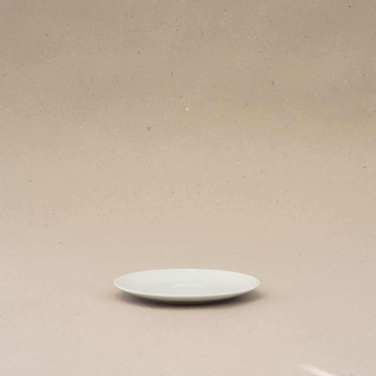 Small Plate Shallow 16 cm (bild 2) – från Norling Studio