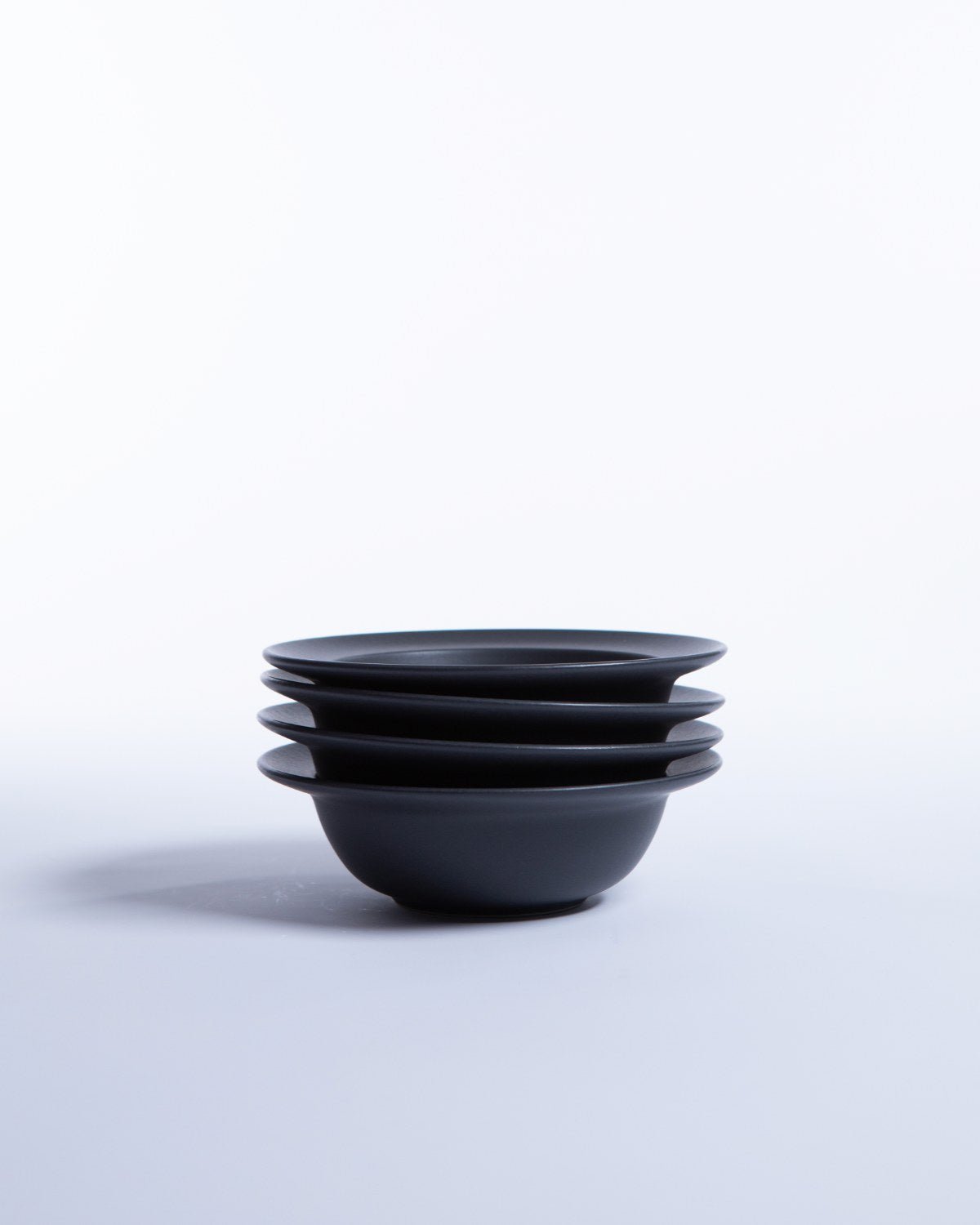 Hattskål Archi Midnight, mattsvart stengods 19 cm (bild 5) – från Norling Studio