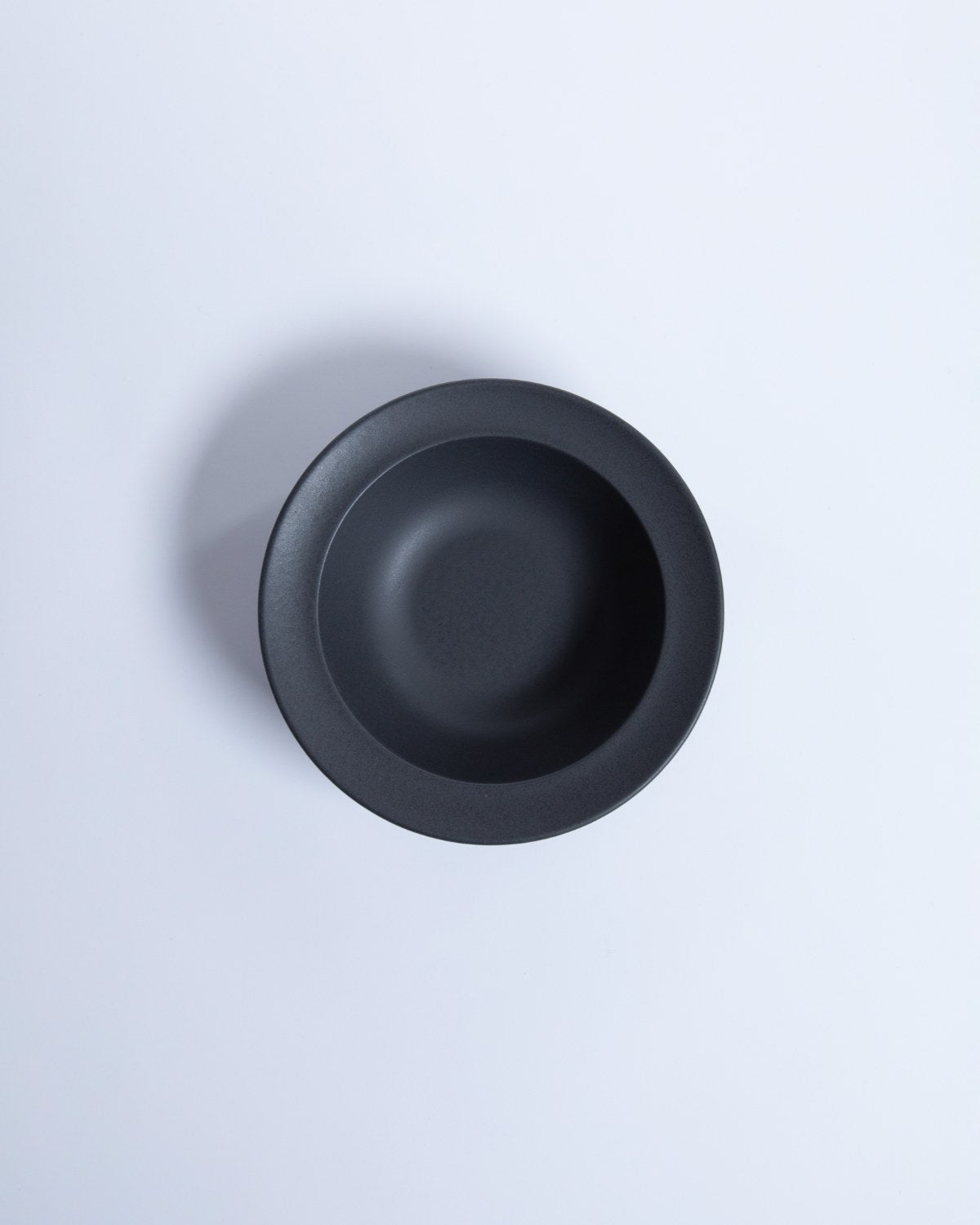 Hattskål Archi Midnight, mattsvart stengods 19 cm (bild 6) – från Norling Studio