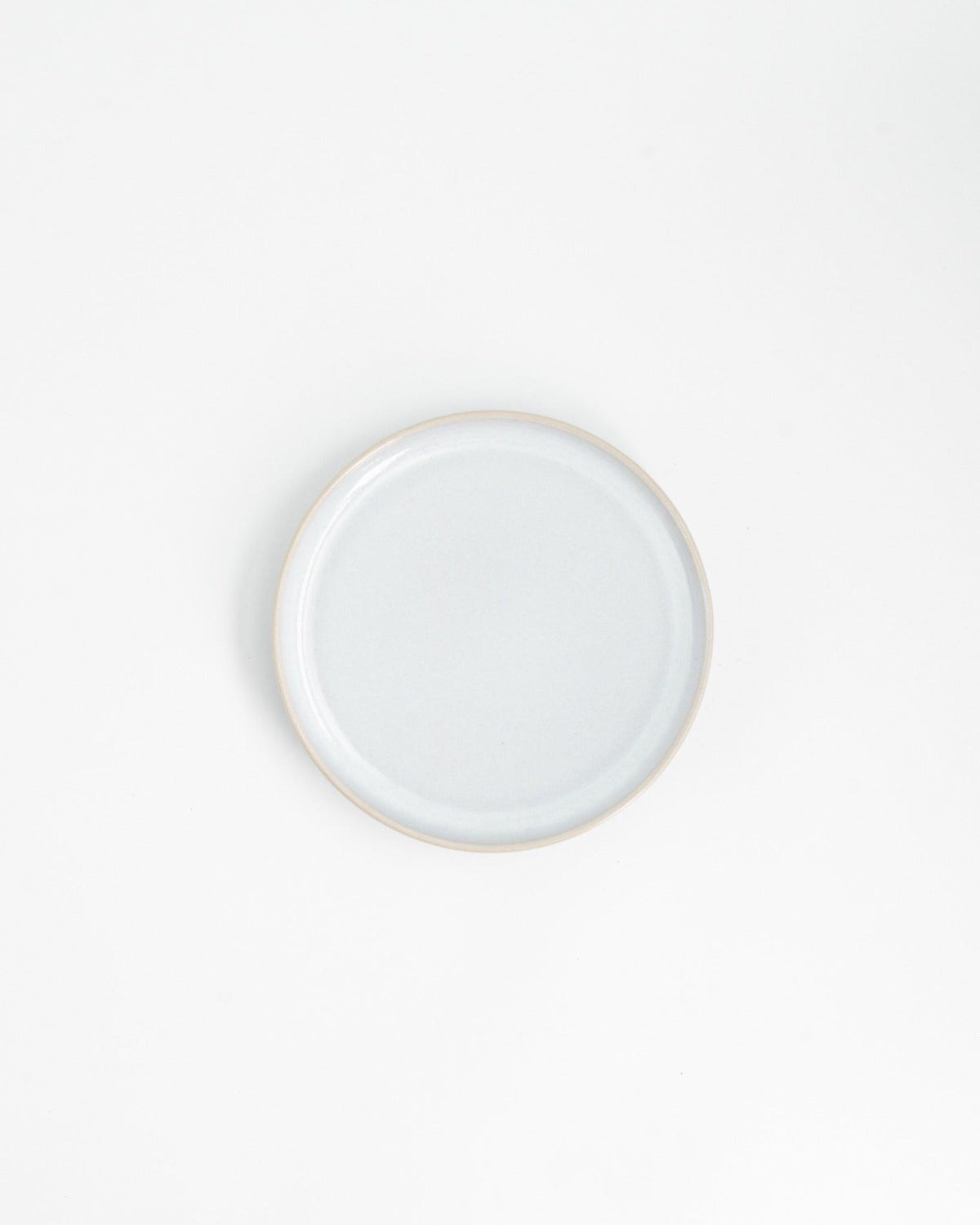 Liten Tallrik Archi Shell, blankvit stengods 17 cm – från Norling Studio