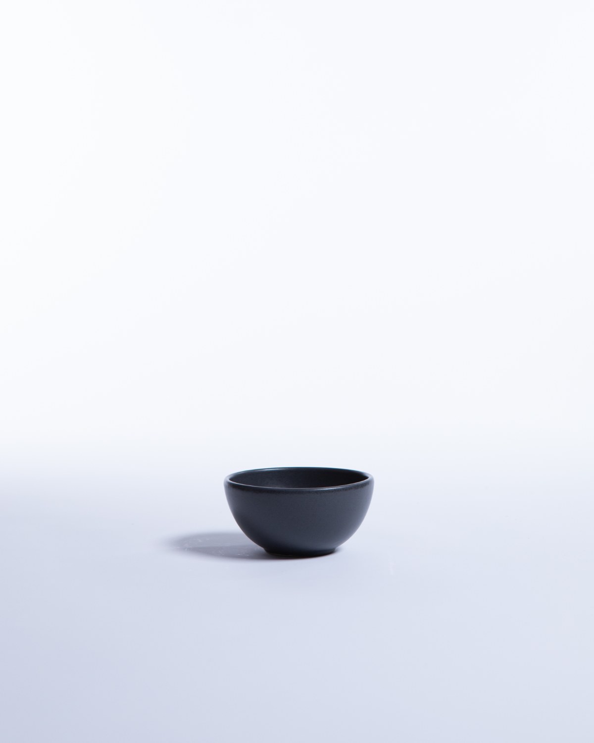 Skål Archi Mini Midnight, mattsvart stengods 10 cm (bild 2) – från Norling Studio