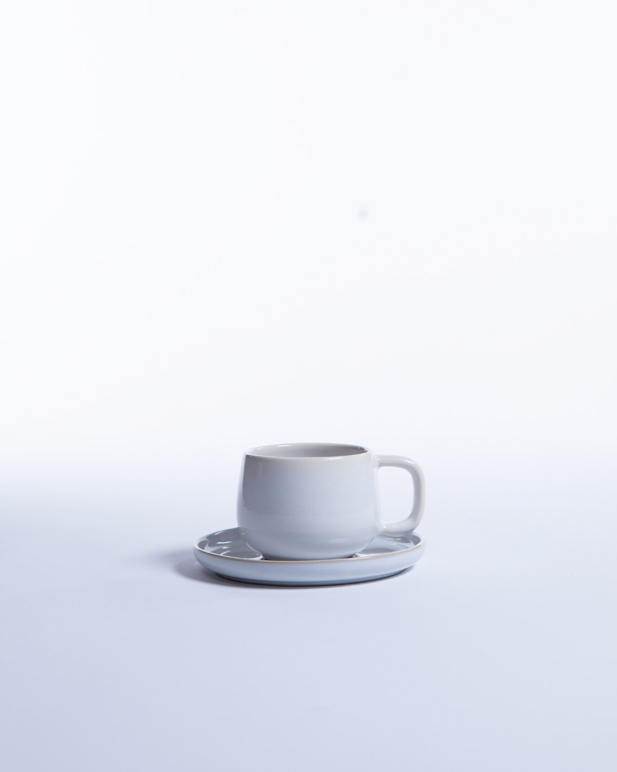 Kopp Archi Move Kaffe Shell, blankvit stengods 30 cl (bild 3) – från Norling Studio