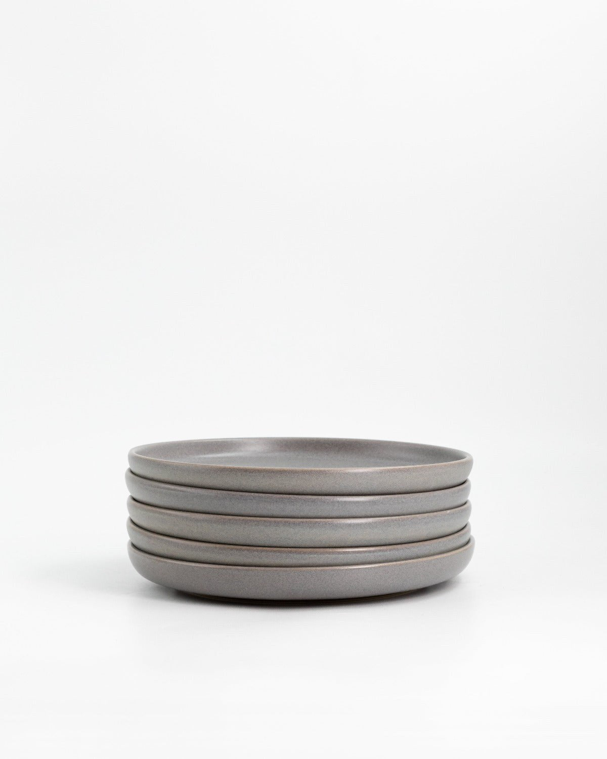Tallrik Archi Dark Ash, varmgrå stengods 22 cm – från Norling Studio
