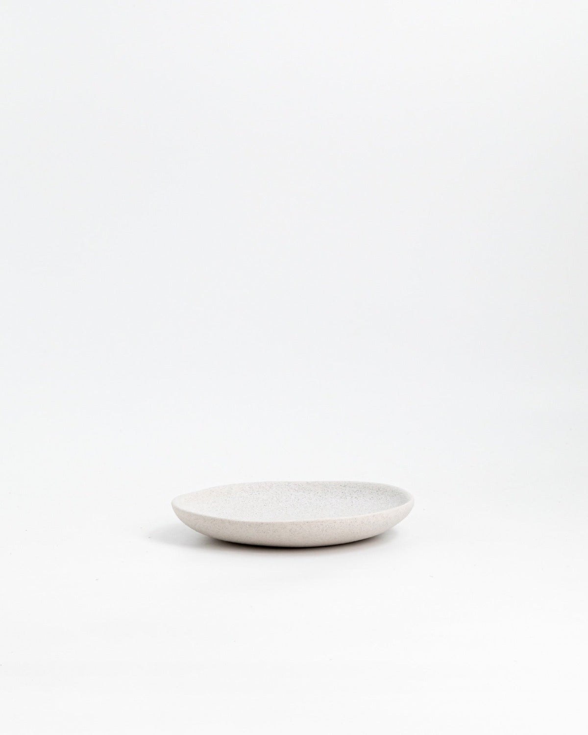 Liten Tallrik Farrago Rough Grey, strävt grå 15 cm – från Norling Studio