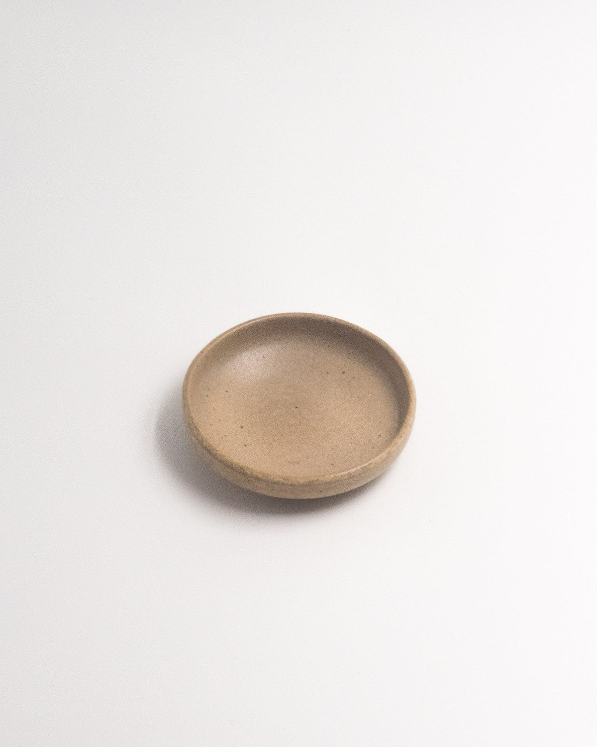 Skål Farrago Svävande Camel, kamelbeige 13 cm – från Norling Studio