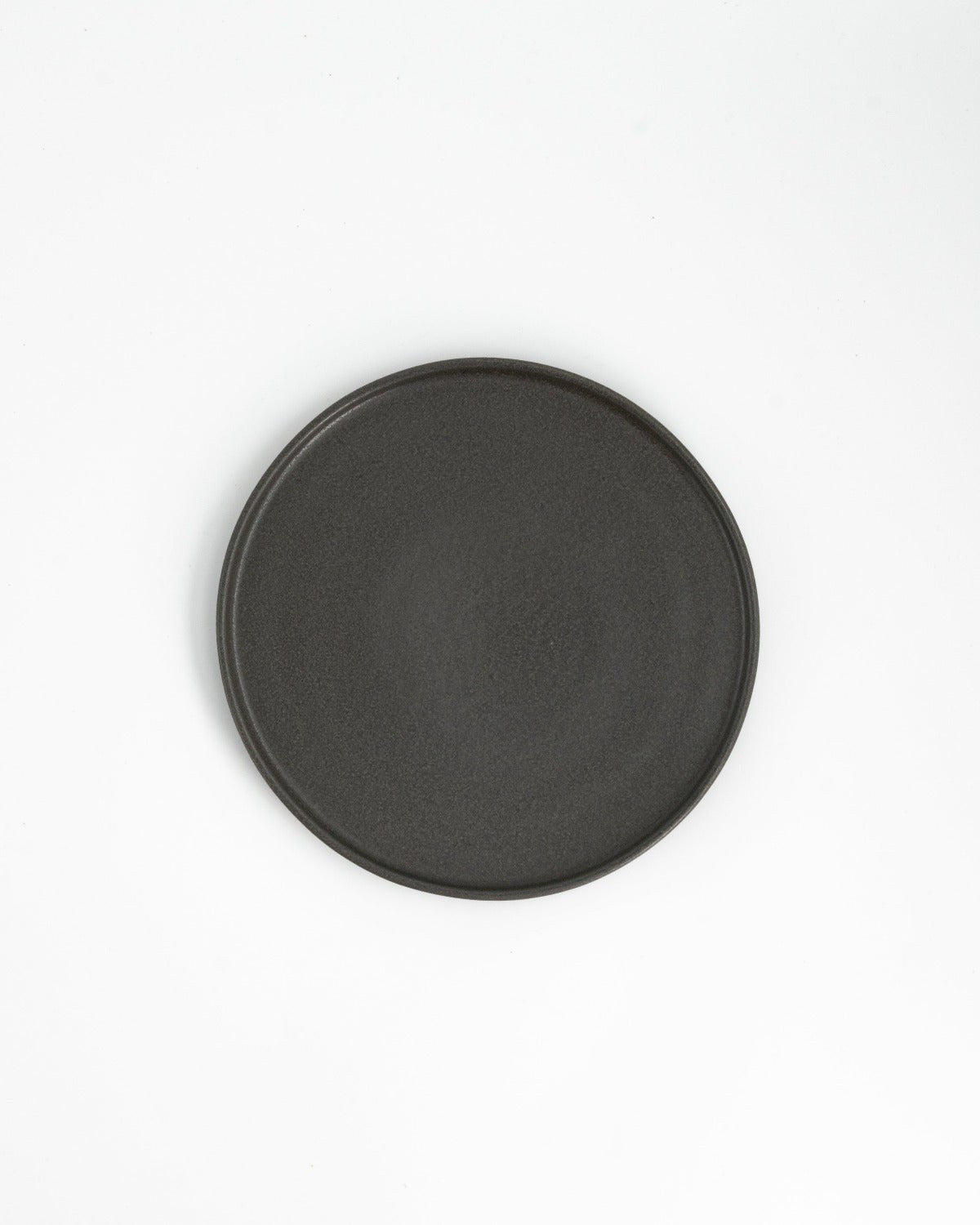 Tallrik Farrago Stone, gråbrun 22 cm – från Norling Studio