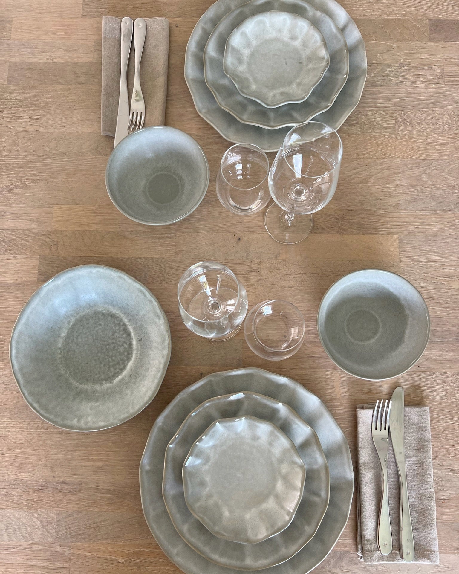 Farrago Wave Servis 30‑delar Grey – stengods från Norling Studio uppifrån