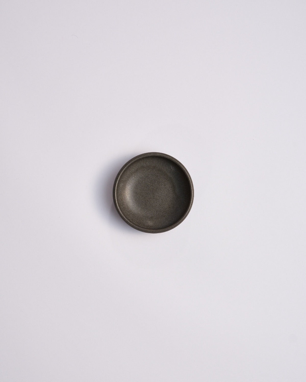 Rocky Mini Svävande Stone, gråbrun 10 cm, ett exemplar uppifrån – från Norling Studio