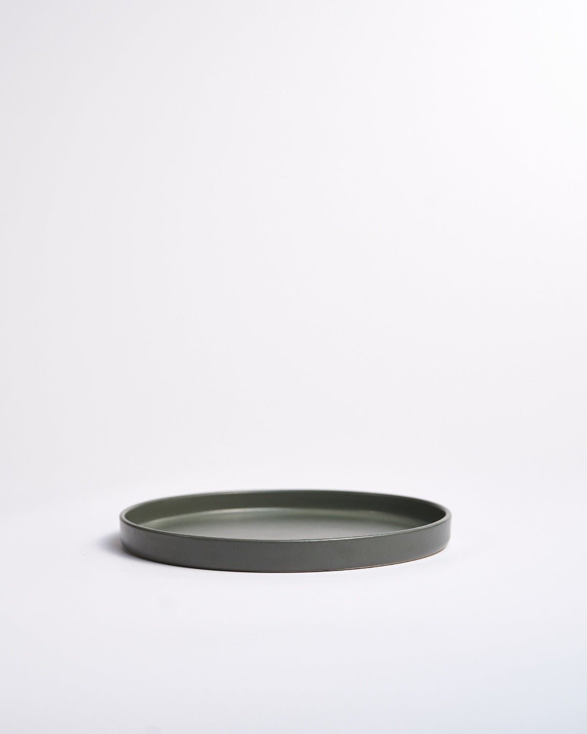 Tallrik Rocky Sharp Forest, mörkgrön 22 cm – från Norling Studio